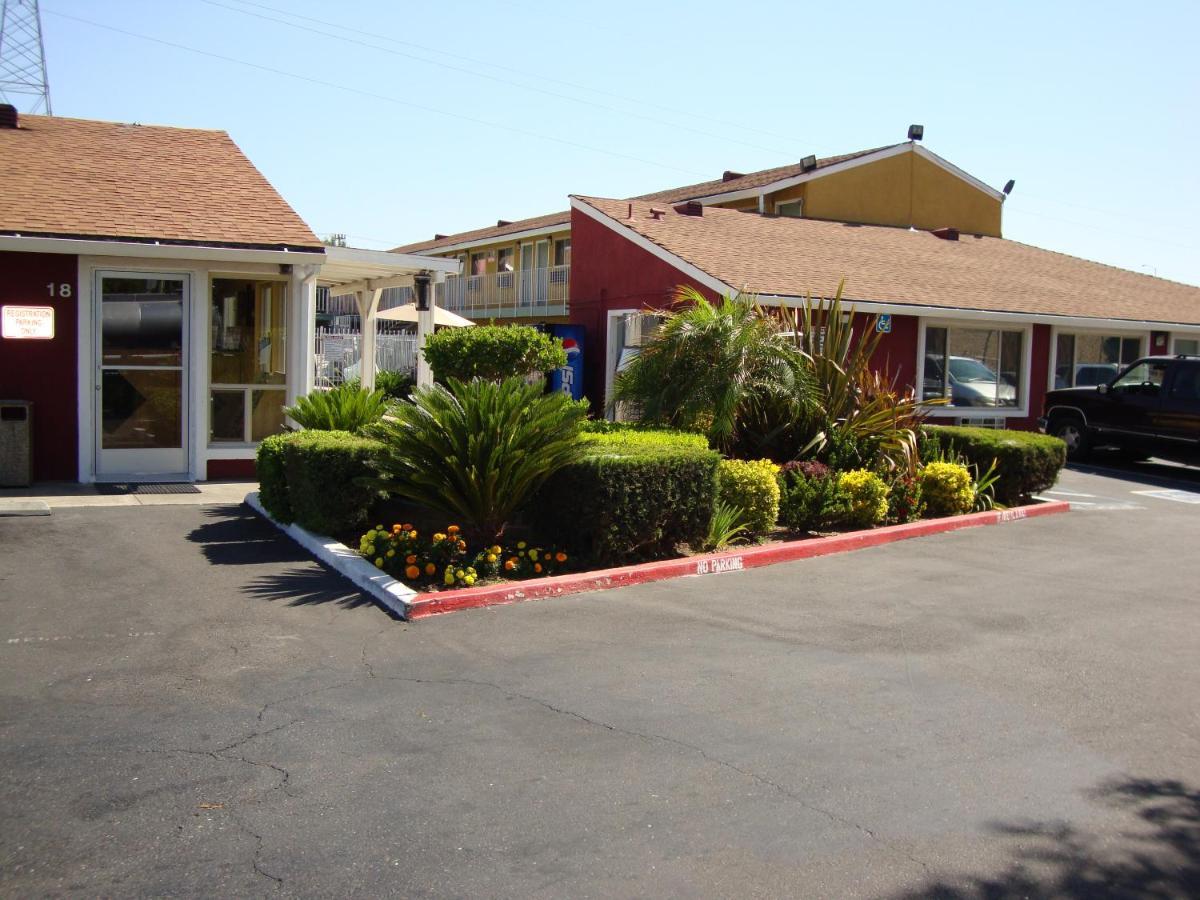 Oasis Inn Sacramento- Elk Grove Exterior photo